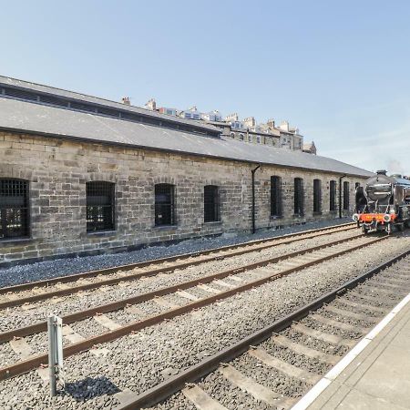Tornado Engine Shed Apartment Whitby Bagian luar foto