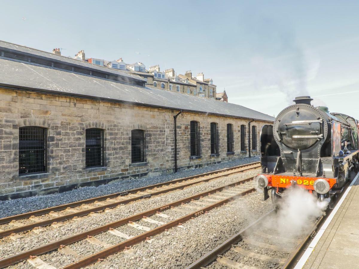 Tornado Engine Shed Apartment Whitby Bagian luar foto